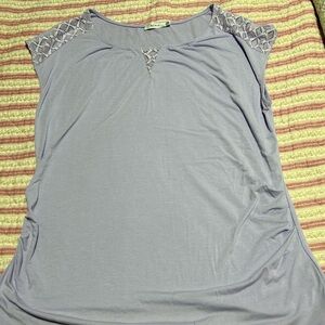 Ricki's XL grey  Lace Sleeve top- ruched sides- touch of lace in front of top